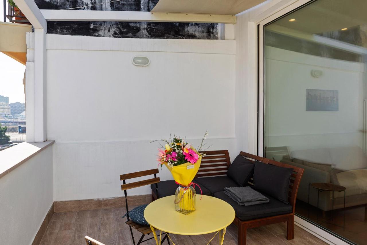 Madonella Apartment Con Terrazzo Bari Zewnętrze zdjęcie